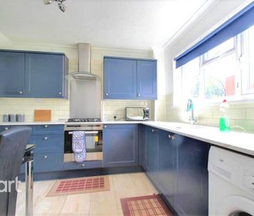 3 bedroom semi-detached house to rent - Photo 6