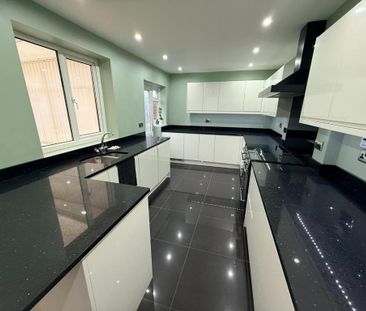 3 bedroom semi-detached house to rent - Photo 4