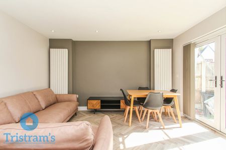 References Pending - 3 bed Semi-Detached House - Photo 2