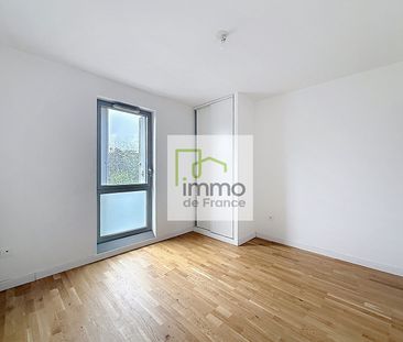 Location Appartement 3 pièces 77m² - Photo 4