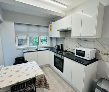 Room in a Shared House, Penshurst Road, N17 - Photo 1