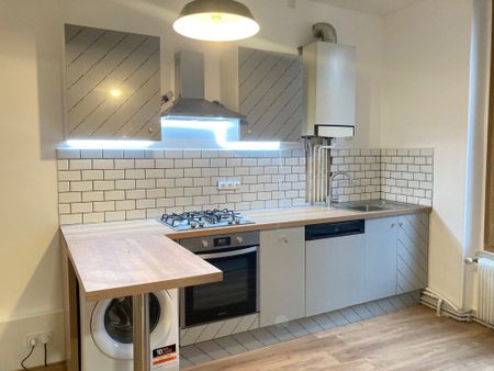 Location Appartement 3 pièces 61m² CONFOLENS 16500 - Photo 3