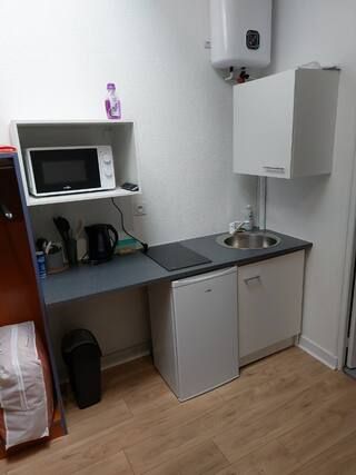 Location Studio meublé - face gare - Photo 3