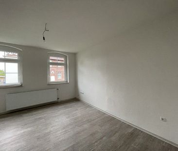 Stop! Praktische 2,5-Zimmer-Wohnung mit eigenem Garten* - Foto 1