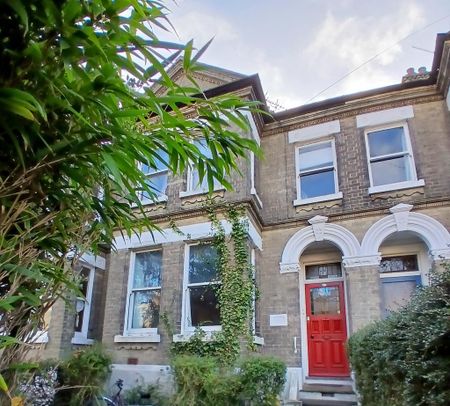 5 bedroom terraced house to rent - Photo 2