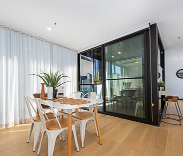 Fully Furnished High-end Living on Lonsdale! - Photo 4