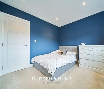 Park View, Chigwell - Photo 3