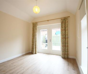 1 bedroom semi-detached bungalow to rent - Photo 3