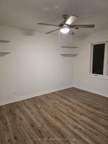 175 Peel Street #Main - Photo 3