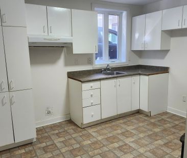Très beau 4 1/2, Ave. Vitré Limoilou libre - Photo 6
