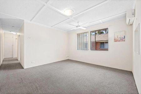 Spacious Apartment in great location! - Photo 4