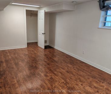 116 Lonborough Avenue #Lower - Photo 6