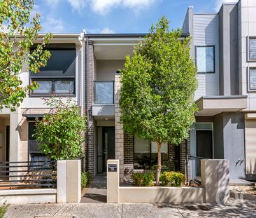 Open the Door to Low-Maintenance Living with a Private Courtyard & ... - Photo 6