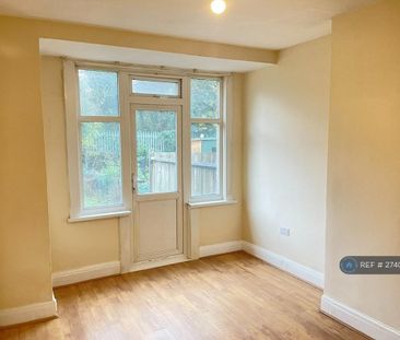 4 bedroom terraced house to rent - Photo 3