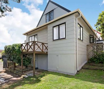 Pretty as a Picture - Excellent Location - Photo 4