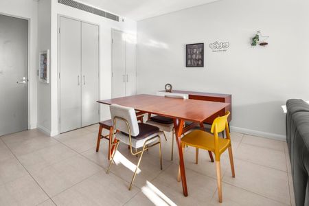 Fully Furnished I Modern Two-Bedroom I Parkside Home - Photo 2