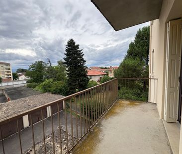 Location Appartement 3 pièces 69m² MONTROND LES BAINS 42210 - Photo 5