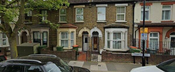 4 Bed Terraced House, Holbrook Road, E15 - Photo 1