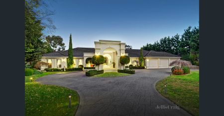 Sophisticated Panache elegance - Photo 3