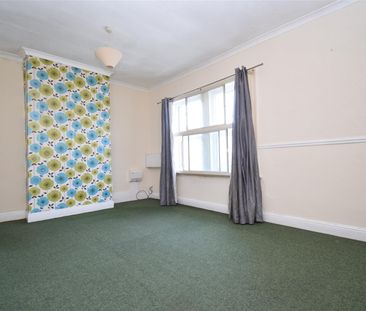 122 Church Road, Normanton - Photo 3