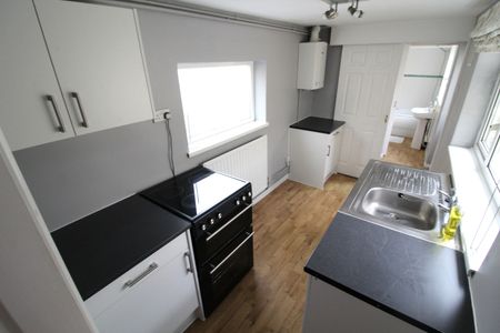 96 School Street, Church Gresley, Swadlincote, Derbyshire DE11 9QZ - Photo 4