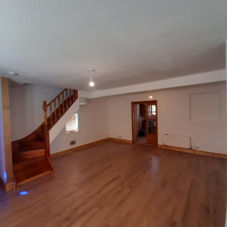 2 bedroom semi-detached house to rent - Photo 1