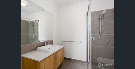 Stylish & Modern Family Home in Armstrong Creek - Photo 3