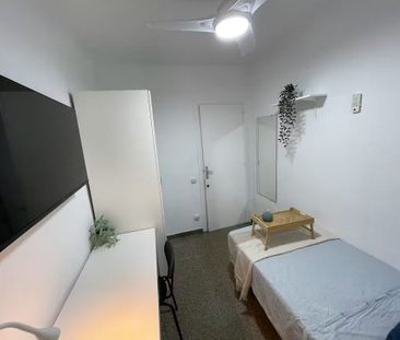 Rambla de Badal, Barcelona, Catalonia 08014 - Photo 4