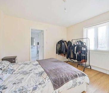 Crowther Avenue, South Ealing, TW8 - Photo 2