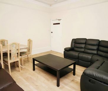 6 bedroom Student Terraced House to rent in Brighton Grove, Fenham,... - Photo 3