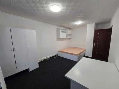 Apartament 2 camere, decomandat, zona Pacurari - Fotografie 3