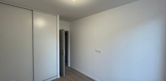 Location Appartement 3 pièces 48m² LORIENT 56100 - Photo 2