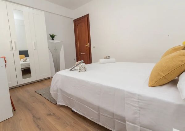 Calle Lozano de Torres, Málaga, Andalusia 29013