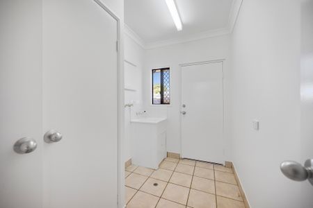 28 Rio Vista Way, Kirwan QLD 4817 - House For Rent | Domain - Photo 3