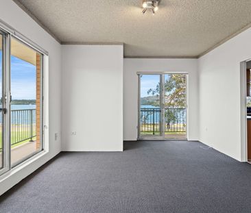 Renovated Waterfront Stunner - Photo 6