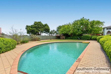 SECURE COMPLEX WITH POOL - Photo 4
