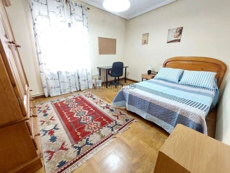 Alquiler de piso en Calle Manuel García Conde - Photo 5