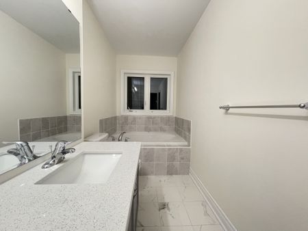 For Lease - 27 Thomas Hope Lane, Markham, Ontario - Photo 4