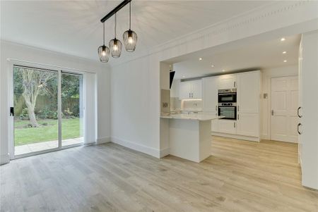 5 bedroom detached house to rent - Photo 4