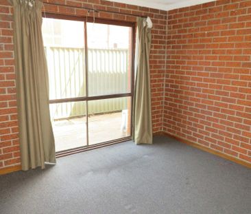 SHORT STROLL TO CBD! - Photo 2