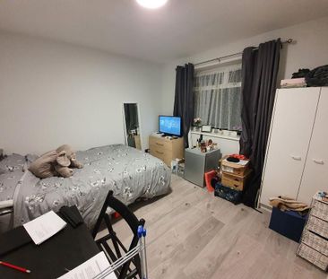 4 bedroom house to rent - Photo 3