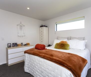 Immaculate 3-Bedroom Home in Milns Park, Halswell! - Photo 4