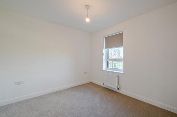 4 bedroom property to rent - Photo 1
