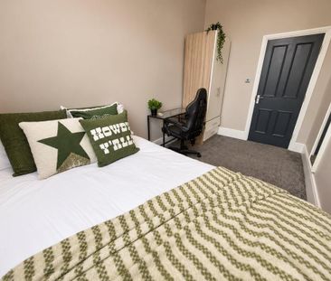 3 bedroom flat to rent - Photo 5