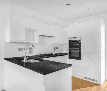 2 bedroom terraced house to rent - Photo 4