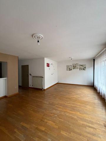 Appartement met 2 slaapkamers te huur in centrum Waregem - Photo 2