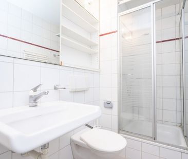 Rent a 2 rooms apartment in Péry - Foto 4