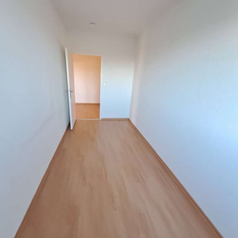 Viel Platz f&uuml;r Ihre Familie mit EBK und Balkon in der City-West - Photo 1