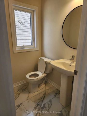 Detached Home For Lease | E9056430 - Photo 5