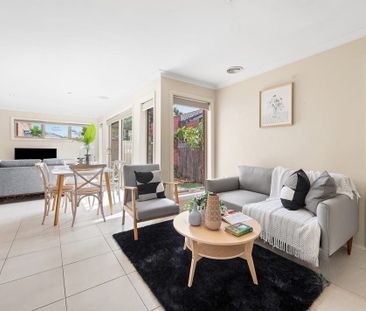 CONVENIENT & LOW-MAINTENANCE LIVING IN PRIME DEER PARK LOCATION - Photo 1